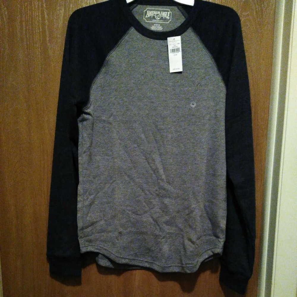 American Eagle Mens Waffle Top Long Sleeve Gray Size Medium Two Tone New